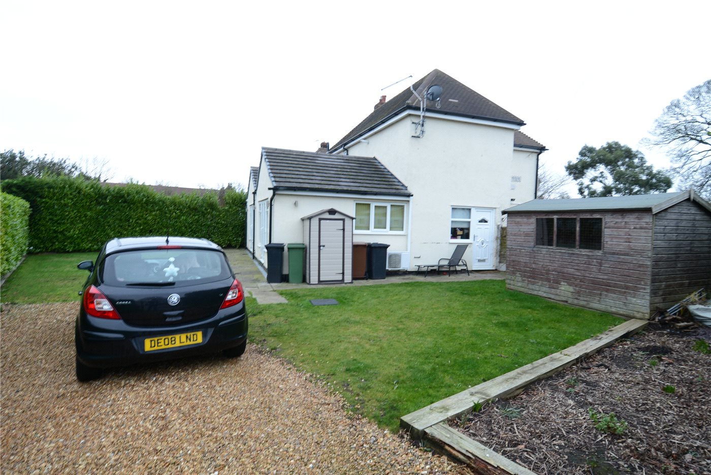 3 bedroom property to let in Thingwall Road, Irby, Wirral, CH61 £725 pcm