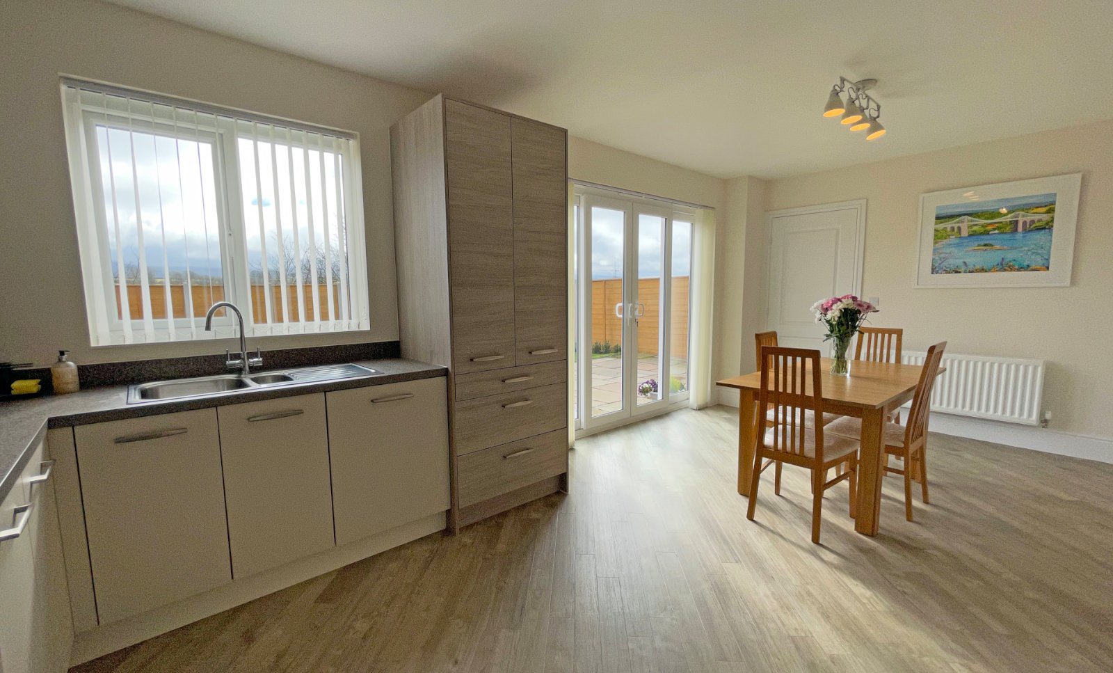 4 bedroom property for sale in Bron Gwynedd, Penrhosgarnedd, Bangor