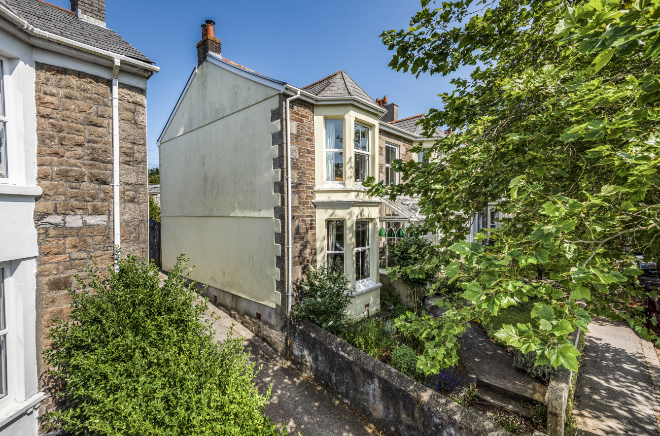 4 bedroom property for sale in Albany Road, Redruth, Cornwall, TR15