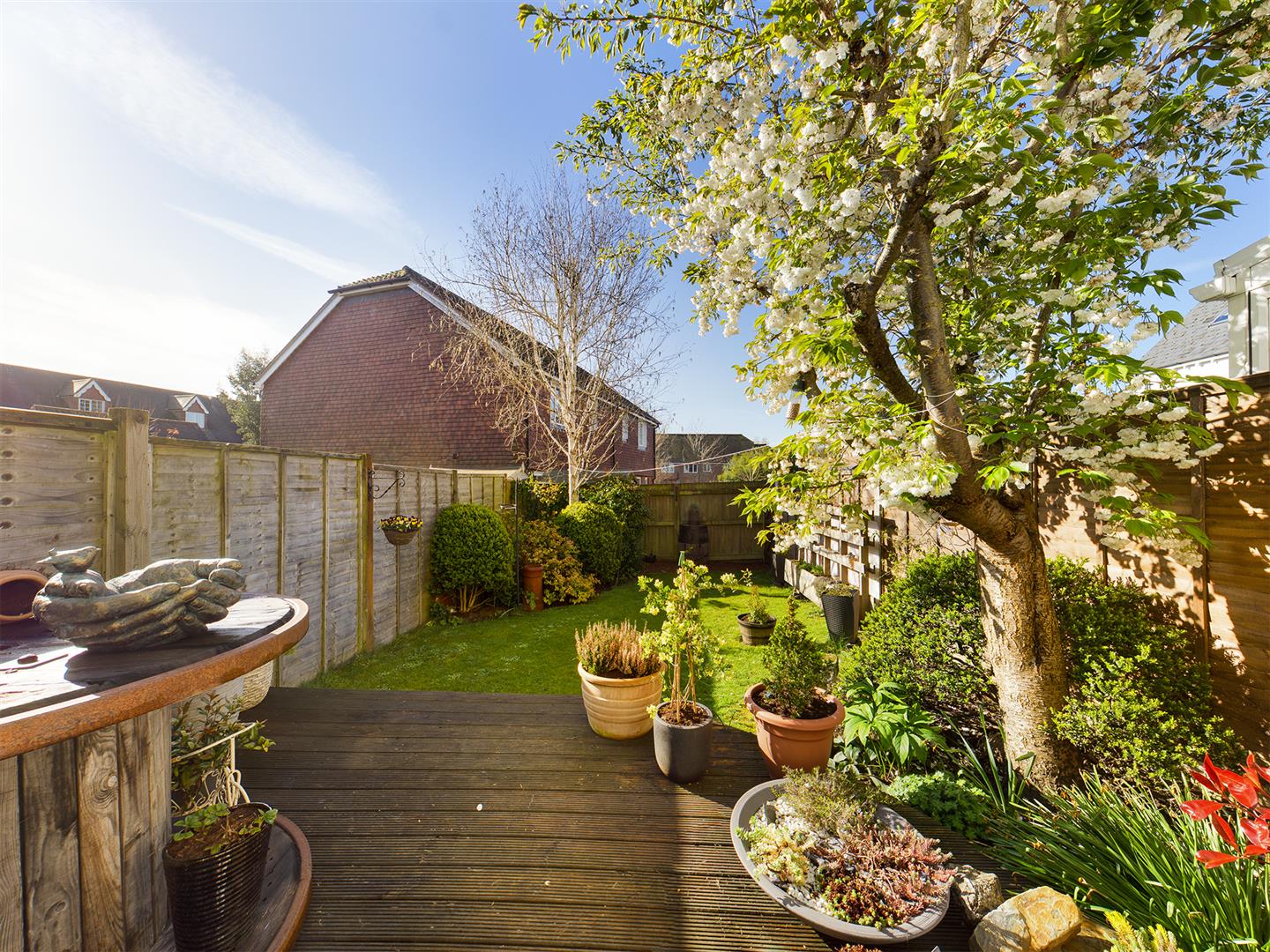 4 bedroom property for sale in The Squires, Pease Pottage £430,000