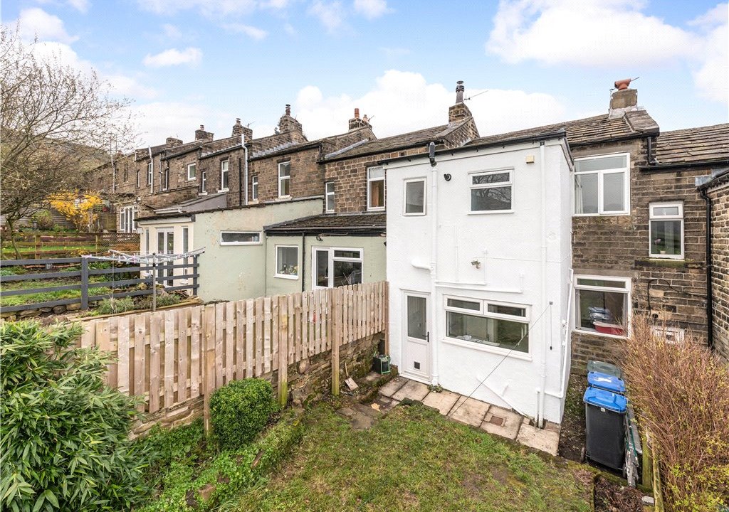 2 bedroom property for sale in Alma Terrace, East Morton, BD20 Guide price £175,000