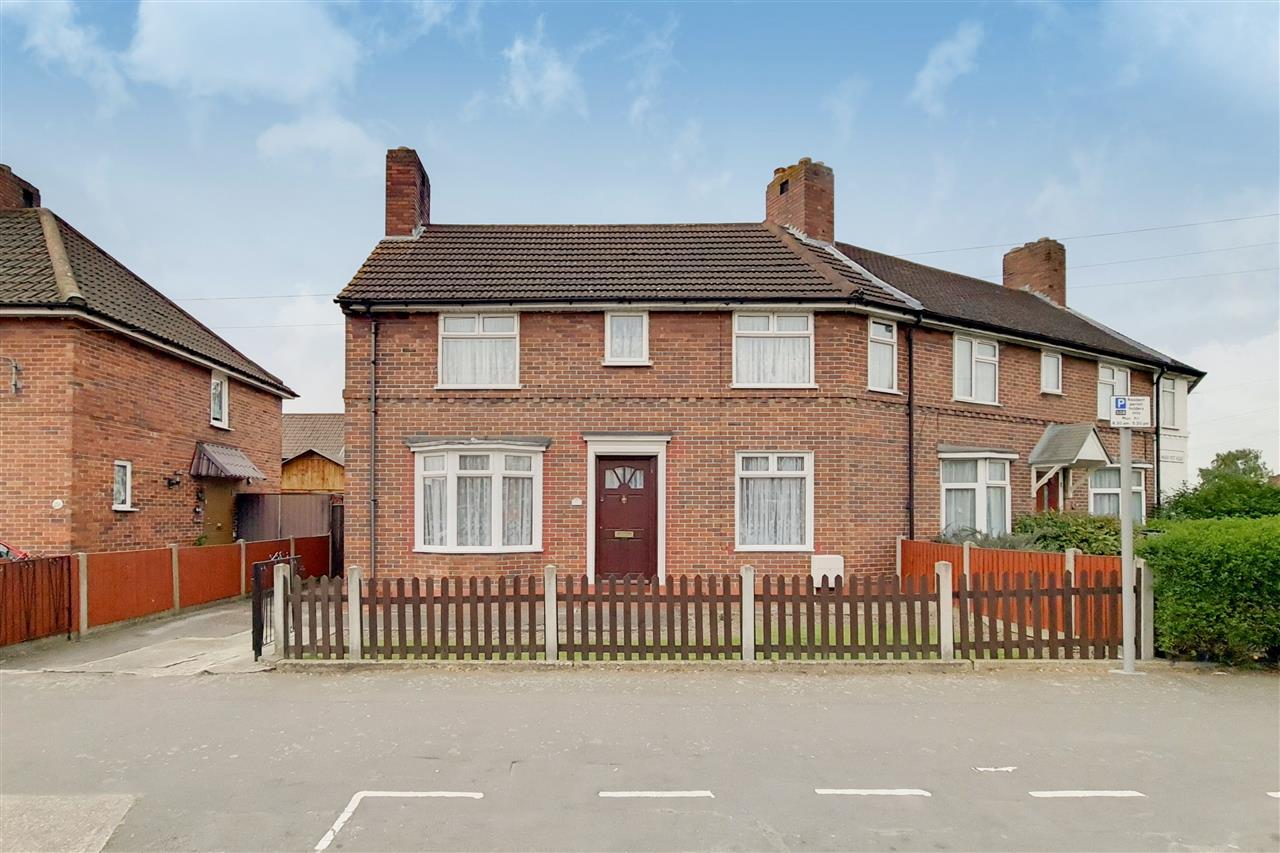 2 bedroom property for sale in Markyate Road, Dagenham, Essex £384,950