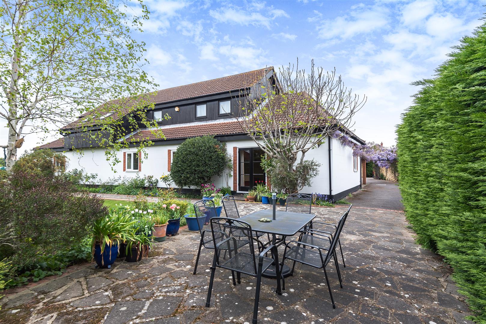 5 bedroom property for sale in Keyston House, Putnoe Lane, Bedford £