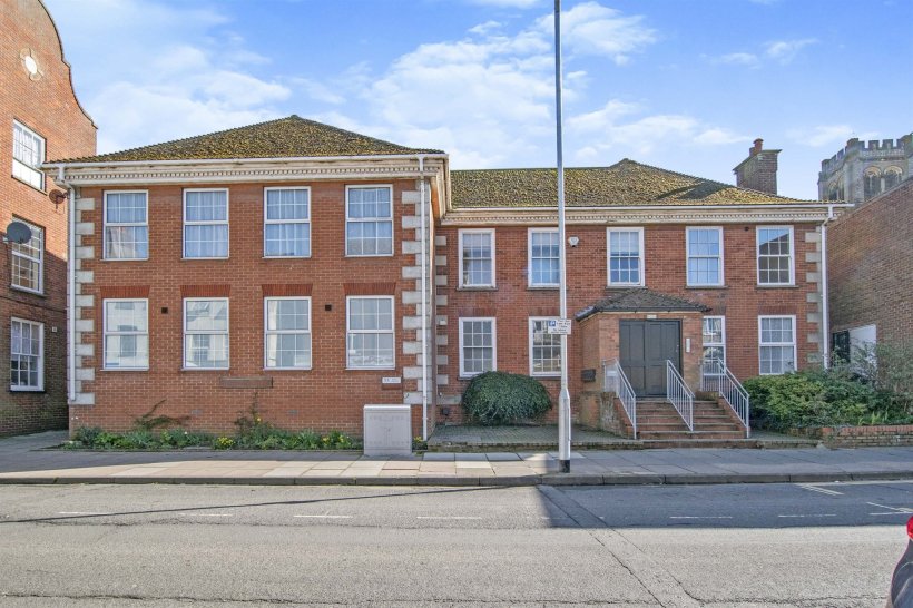 King Street, Great Yarmouth 6 bedroom commercial property Barnard