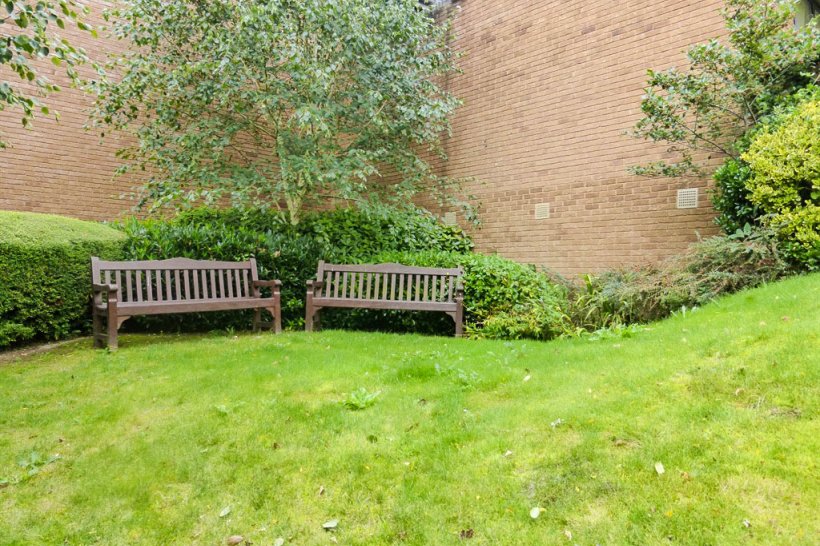 South Street, Yeovil 1 bedroom apartment Fox & Sons