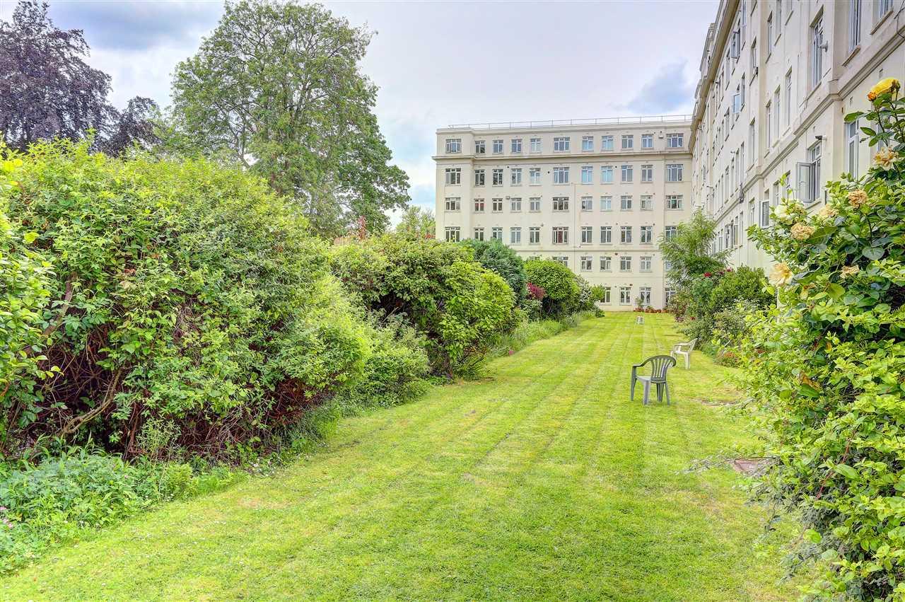 1 bedroom property to let in Brixton Hill Court, Brixton Hill, Brixton