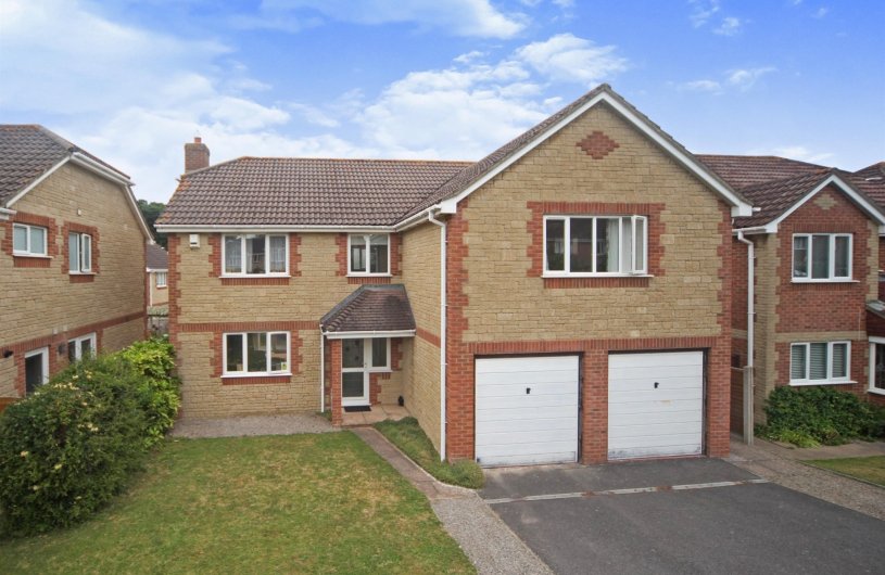 Heights, Yeovil 4 bedroom detached house Fox & Sons