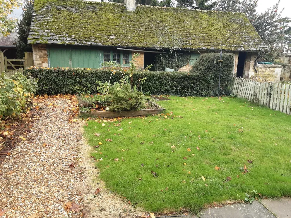Property carousel item 11