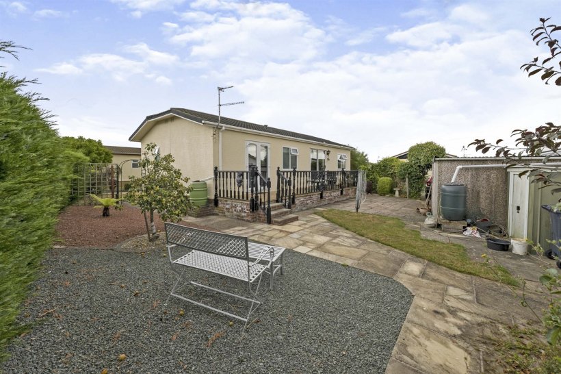 Allington Gardens, Allington, Grantham 2 bedroom park home William