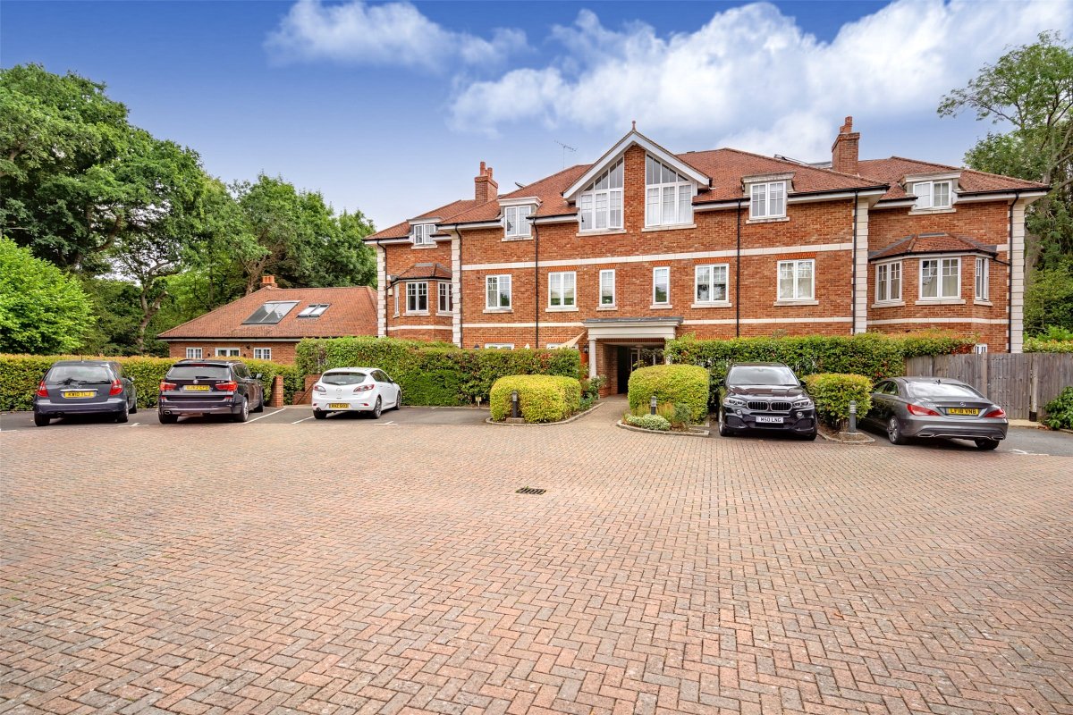 3 bedroom property for sale in Edenbrook Place, Blindley Heath