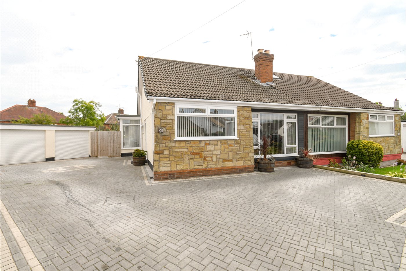 2 bedroom property for sale in Ambleside Close, Thingwall, Wirral, CH61