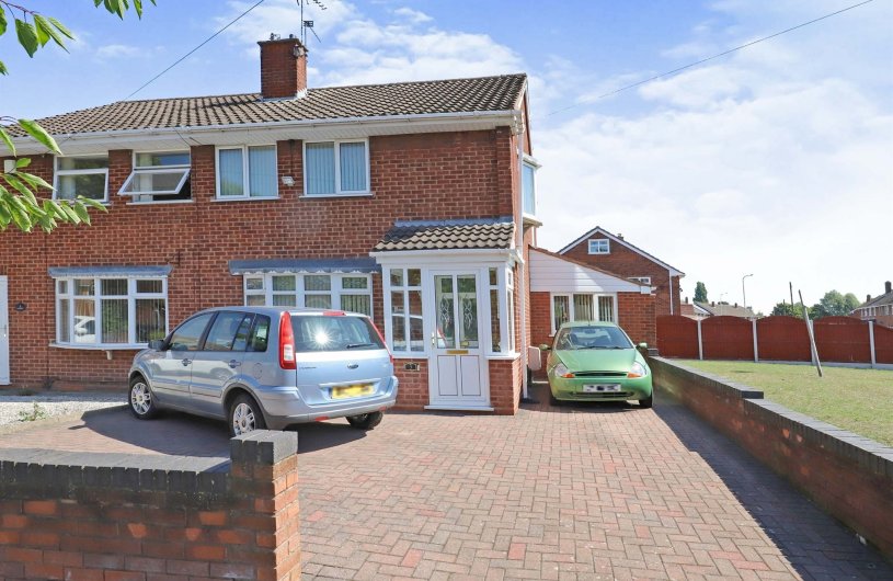 3 bedroom property for sale in Rocket Pool Drive, Bilston Offers in
