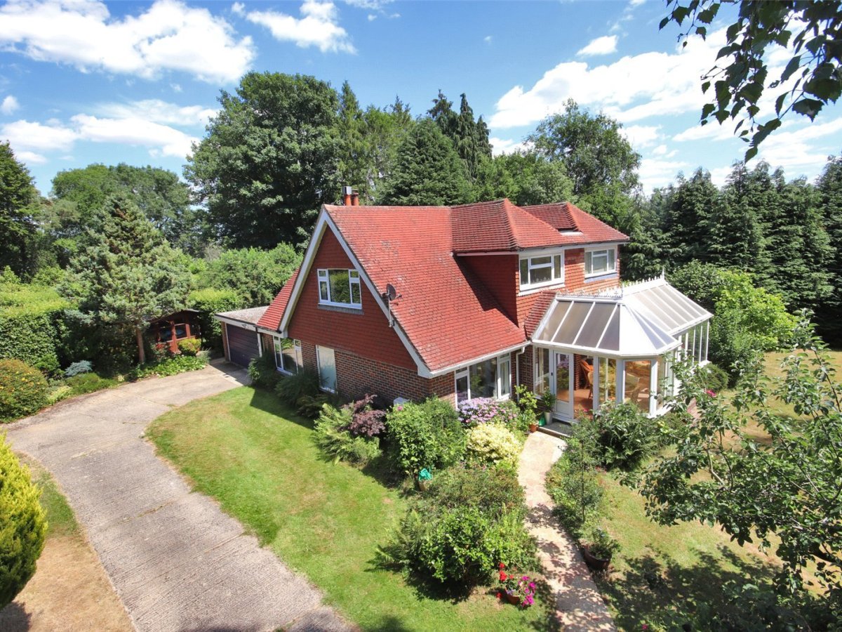 JacksonStops 4 bedroom property for sale in Langton Road, Speldhurst