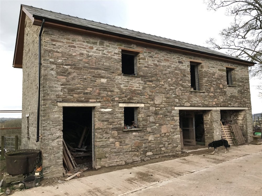 property to let in Nr. Llanddew, Brecon, Powys, LD3 Price on application