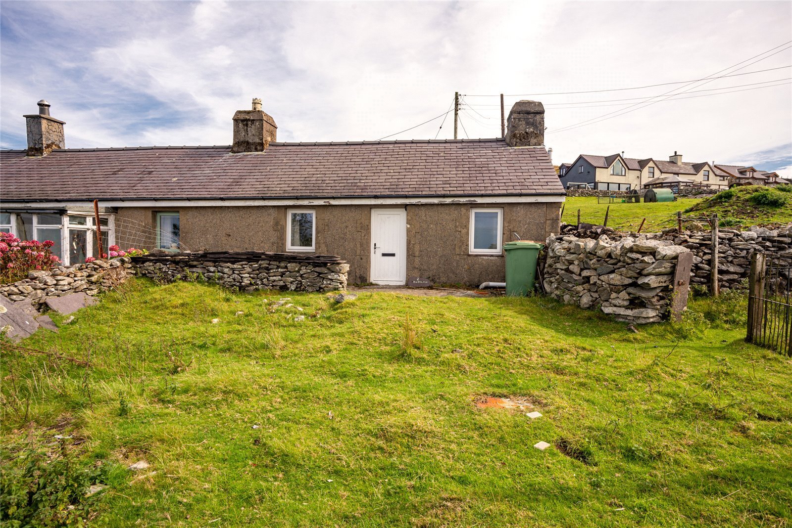 1 bedroom property for sale in Pencilan, Cilgwyn, Caernarfon, LL54