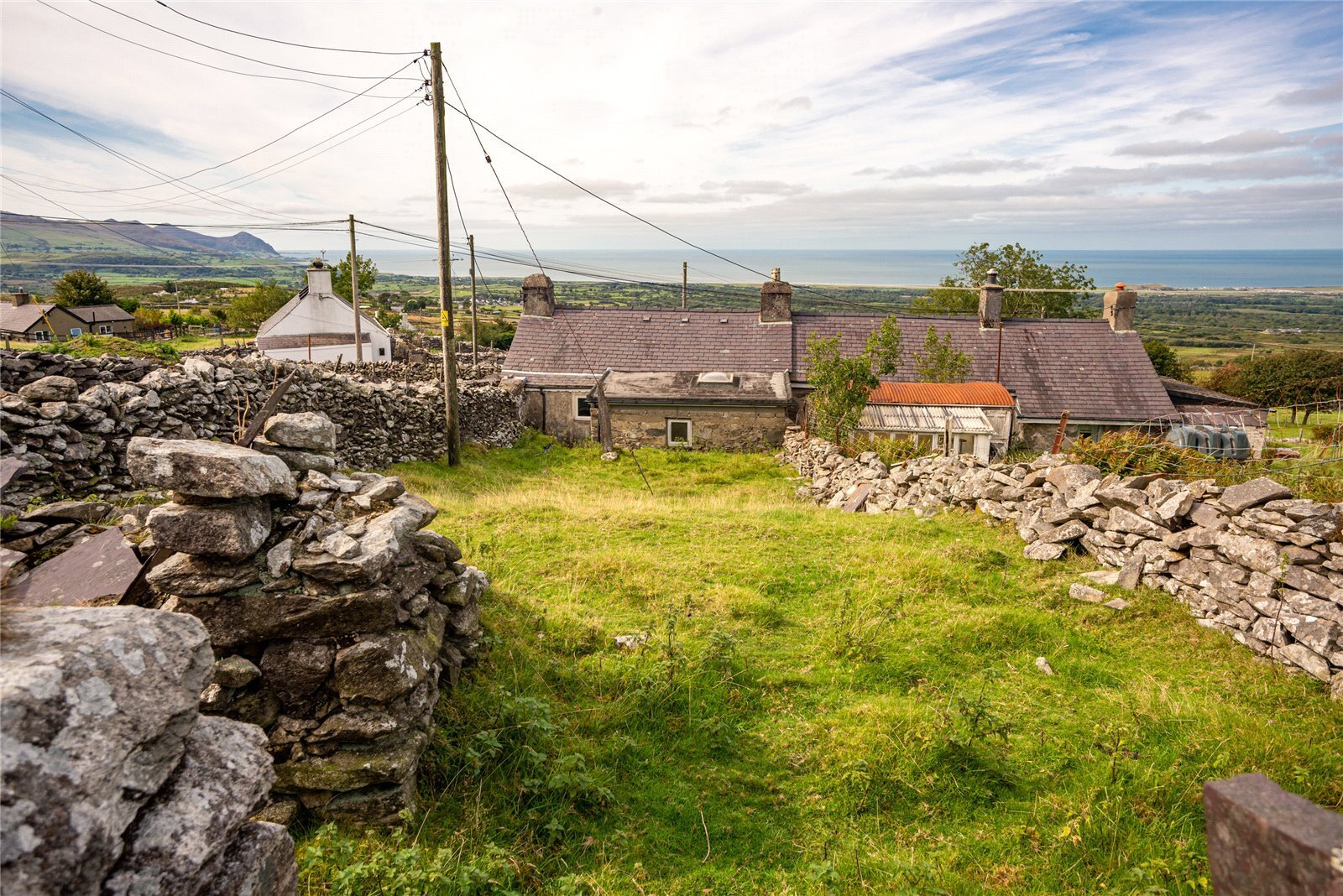 1 bedroom property for sale in Pencilan, Cilgwyn, Caernarfon, LL54