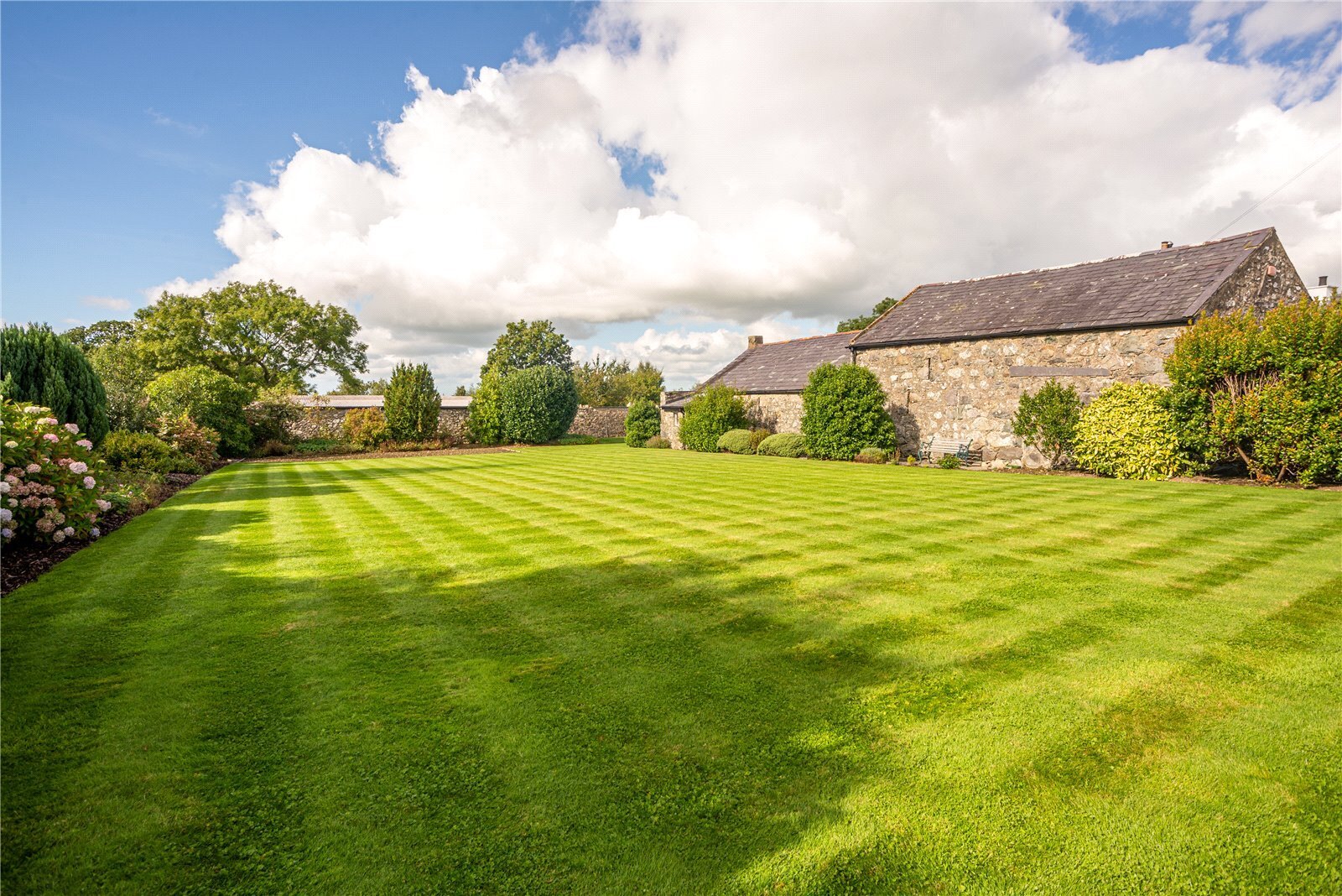 4 bedroom property for sale in Caeathro, Caernarfon, Gwynedd, LL55 £