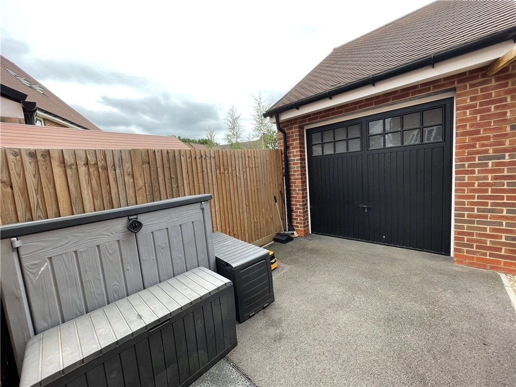 4 bedroom property for sale in Beldam Bridge Gardens, West End, Woking, Surrey, GU24 £575,000