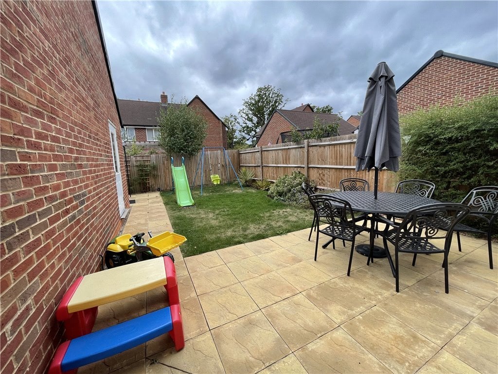 4 bedroom property for sale in Beldam Bridge Gardens, West End, Woking, Surrey, GU24 £575,000