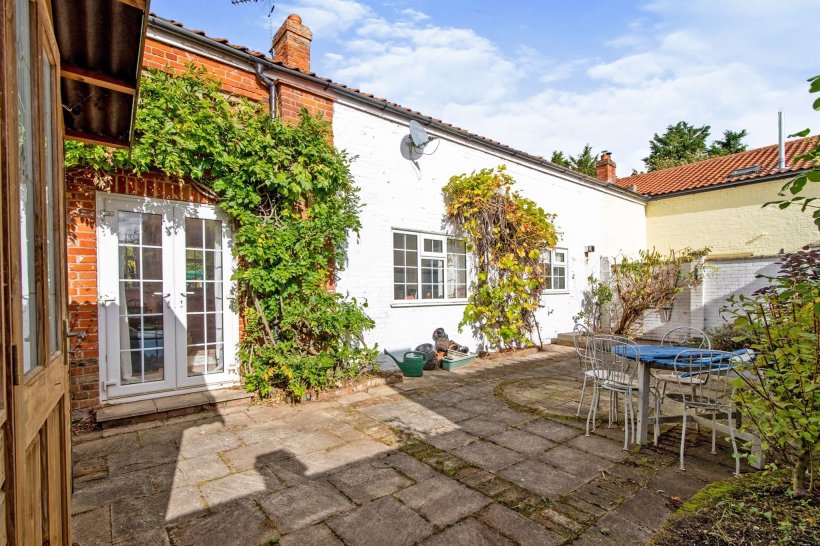 Flixton Hall Estate, Flixton, Bungay 4 bedroom character property