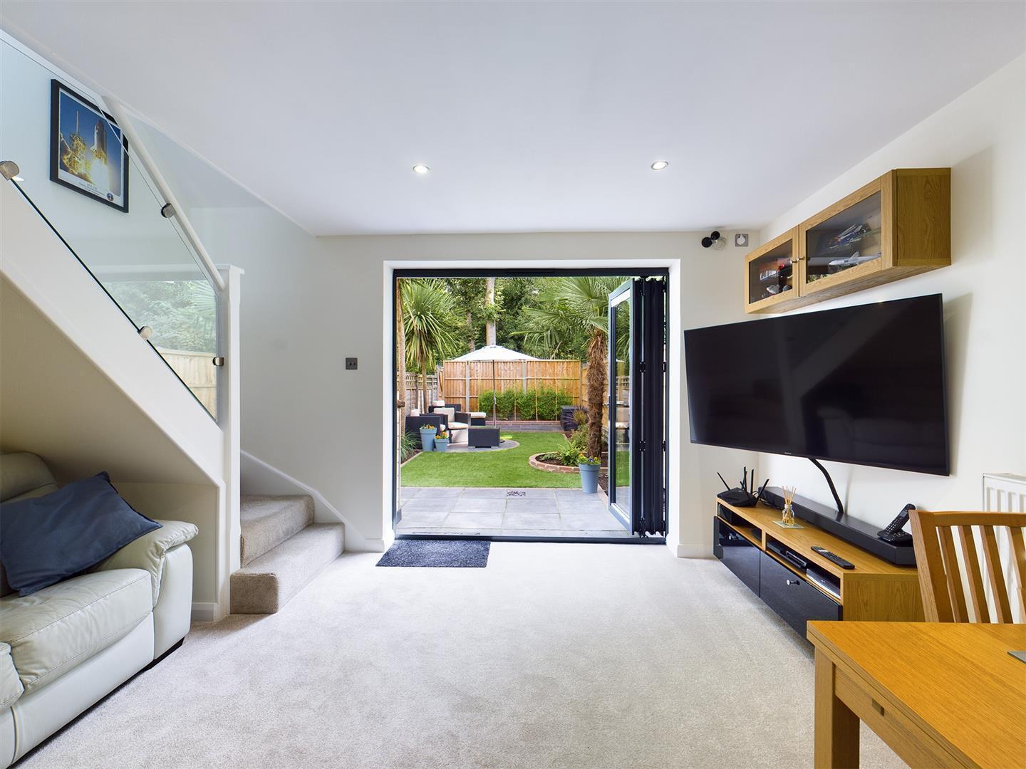 2 bedroom property for sale in Otford Close, Tollgate Hill £325,000