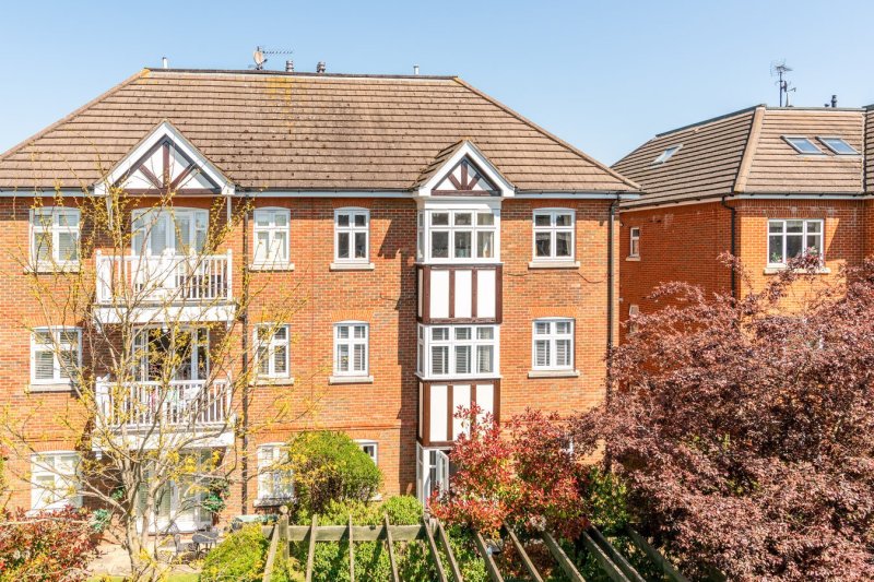 2 bedroom property for sale in Victoria Mews, 7 Balfour Road, WEYBRIDGE