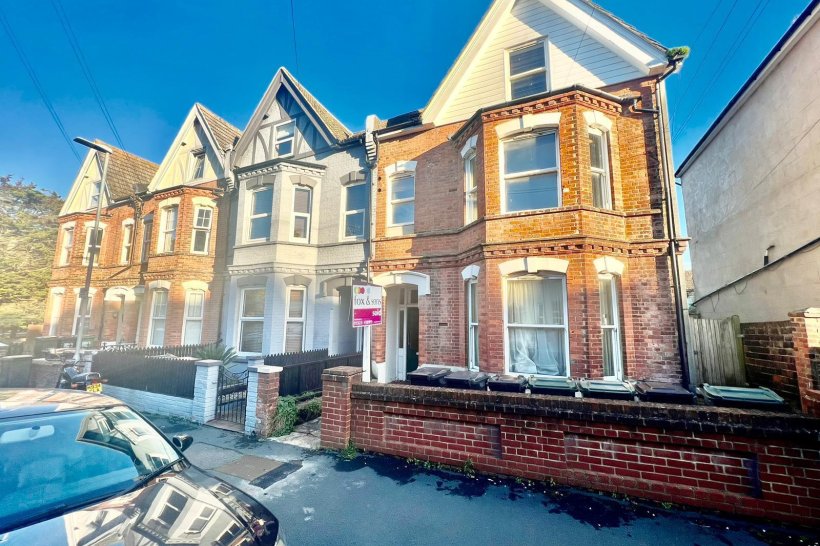 Bedford Grove, Eastbourne studio Fox & Sons