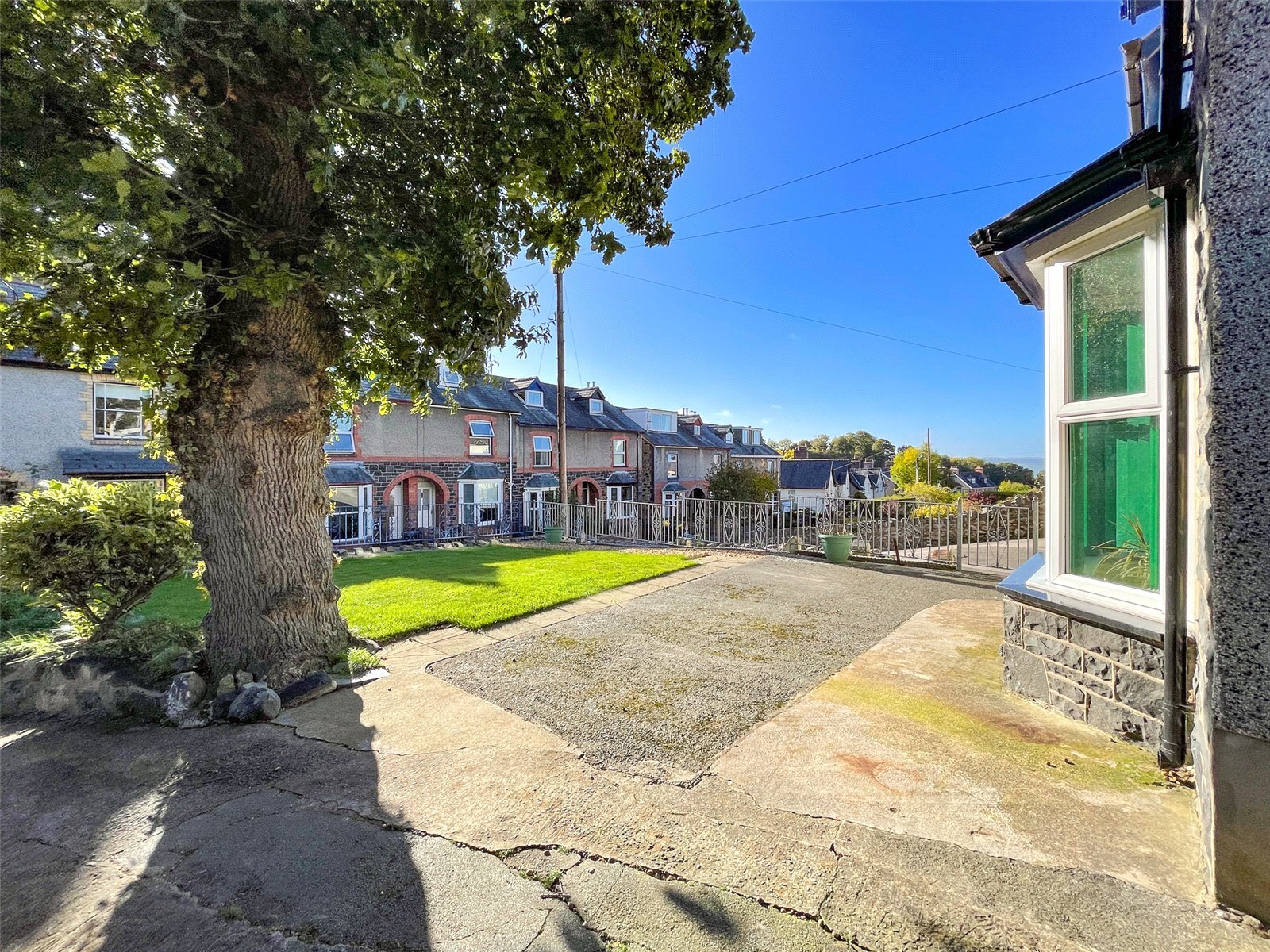 4 bedroom property for sale in Valley Road, Llanfairfechan, Conwy, LL33