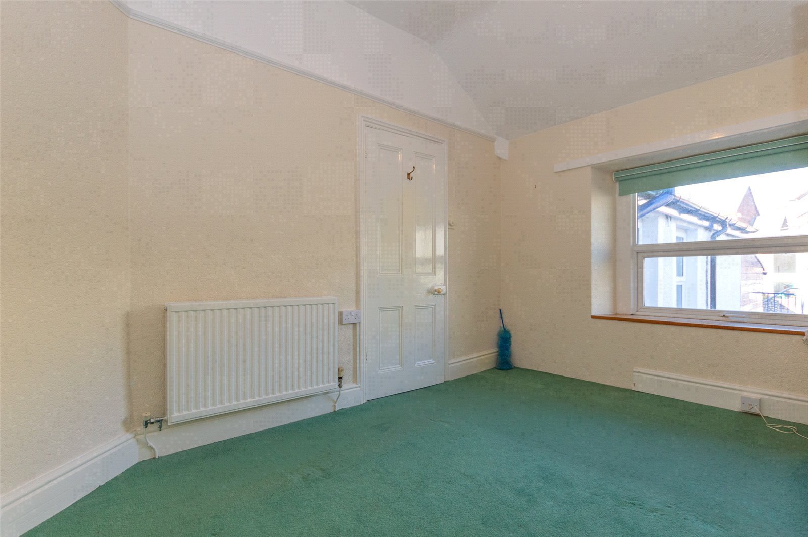 4 bedroom property for sale in Valley Road, Llanfairfechan, Conwy, LL33