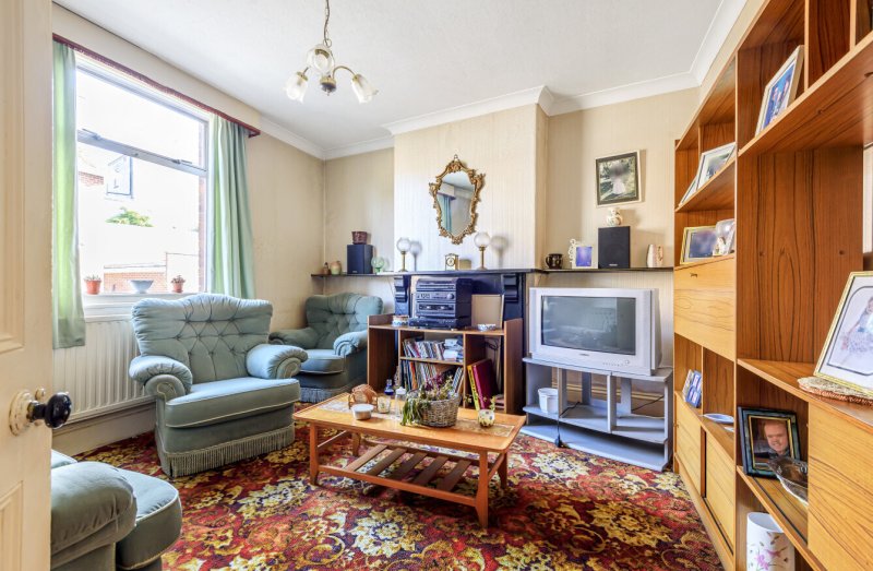 4 bedroom property for sale in New Street, Honiton, Devon, EX14 Guide