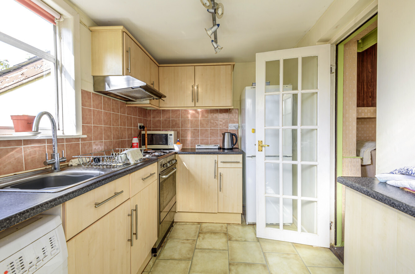 4 bedroom property for sale in New Street, Honiton, Devon, EX14 Guide