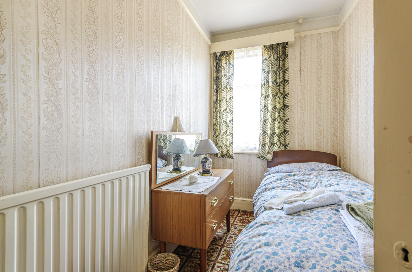 4 bedroom property for sale in New Street, Honiton, Devon, EX14 Guide