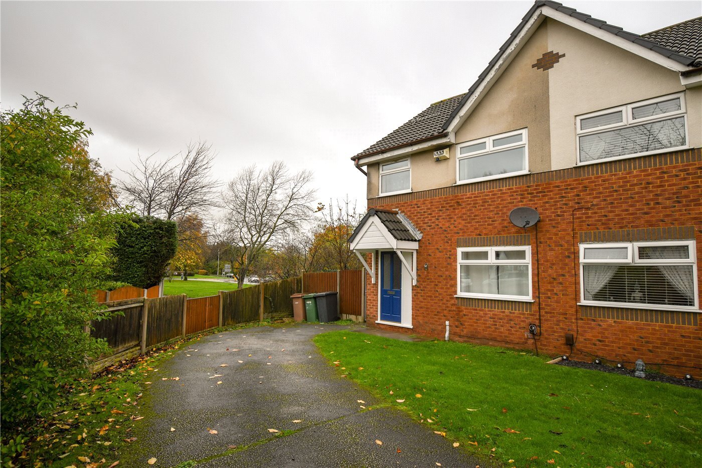 3 bedroom property to let in Big Meadow Road, Woodchurch, Wirral, CH49