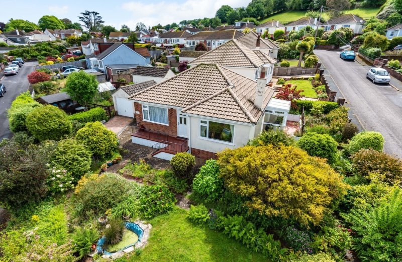 2 bedroom property for sale in Golden Close, Brixham, Devon, TQ5 £350,000