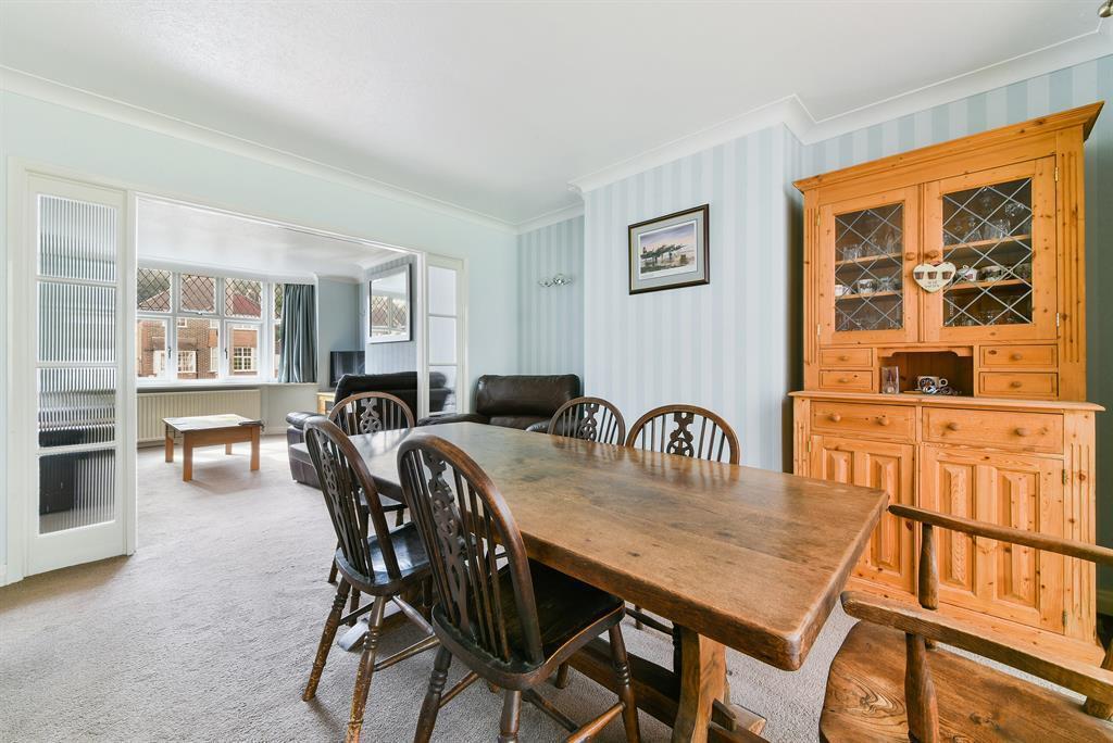 3 bedroom property for sale in Orpin Road, Merstham, RH1 3EX £675,000