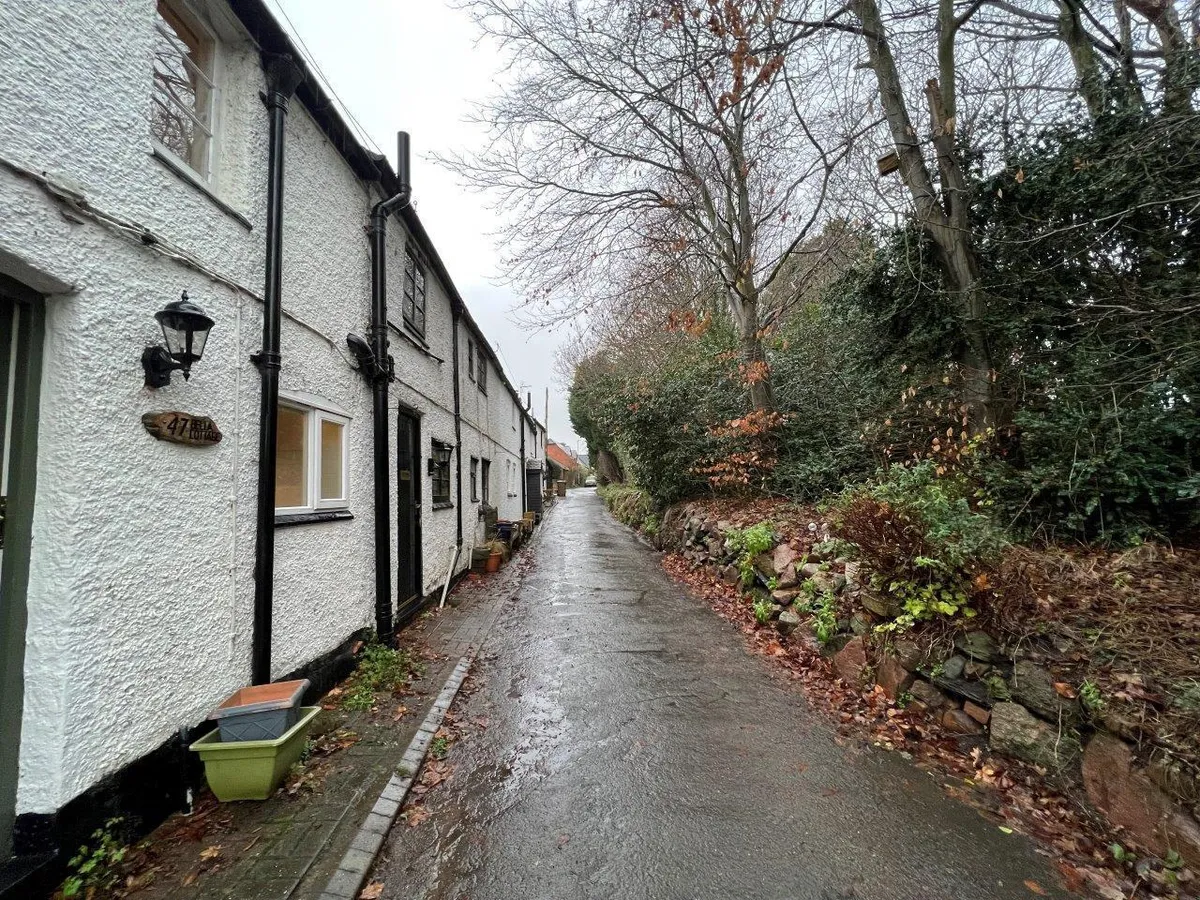 BACK LANE. THRUSSINGTON, LEICESTER