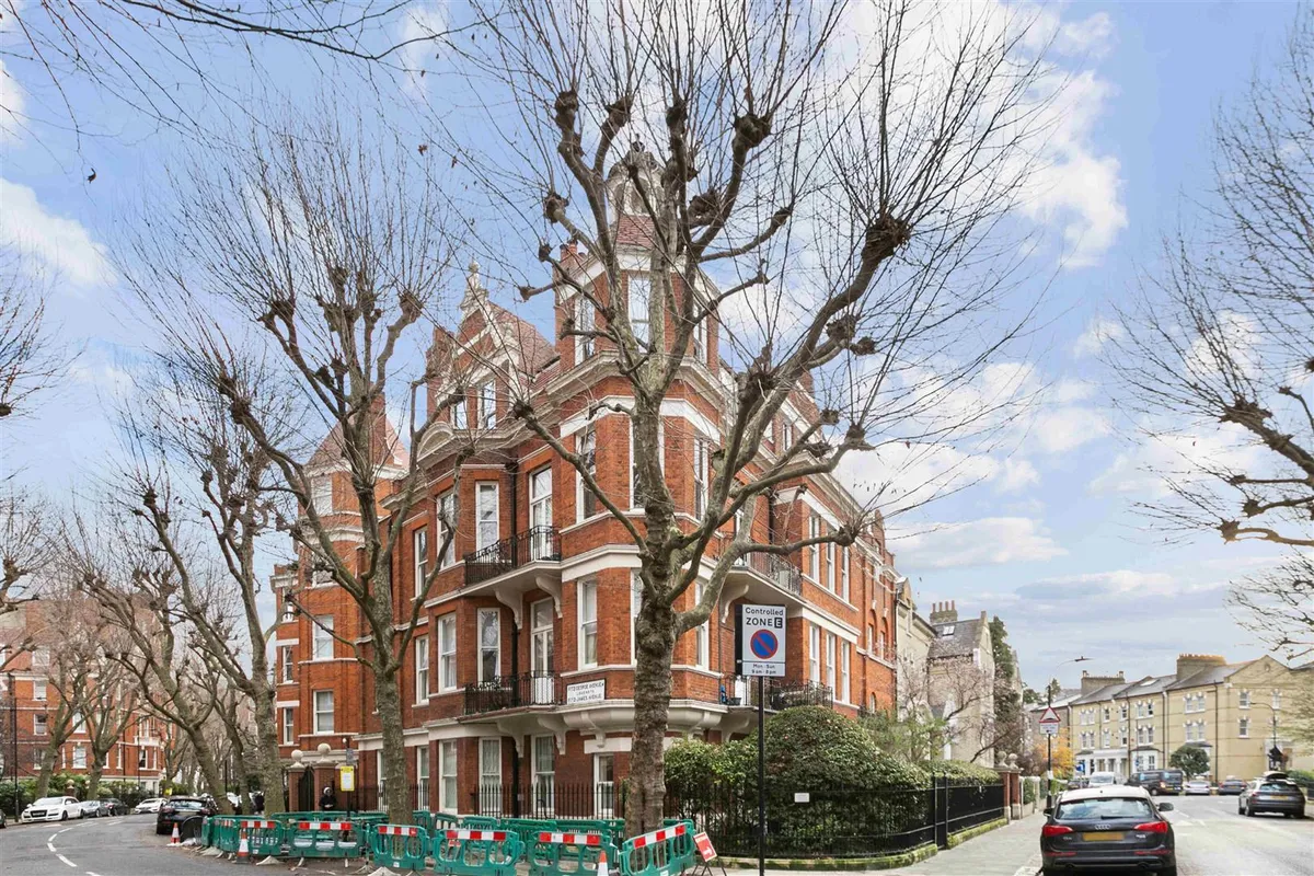 Fitzgeorge Avenue, London, W14