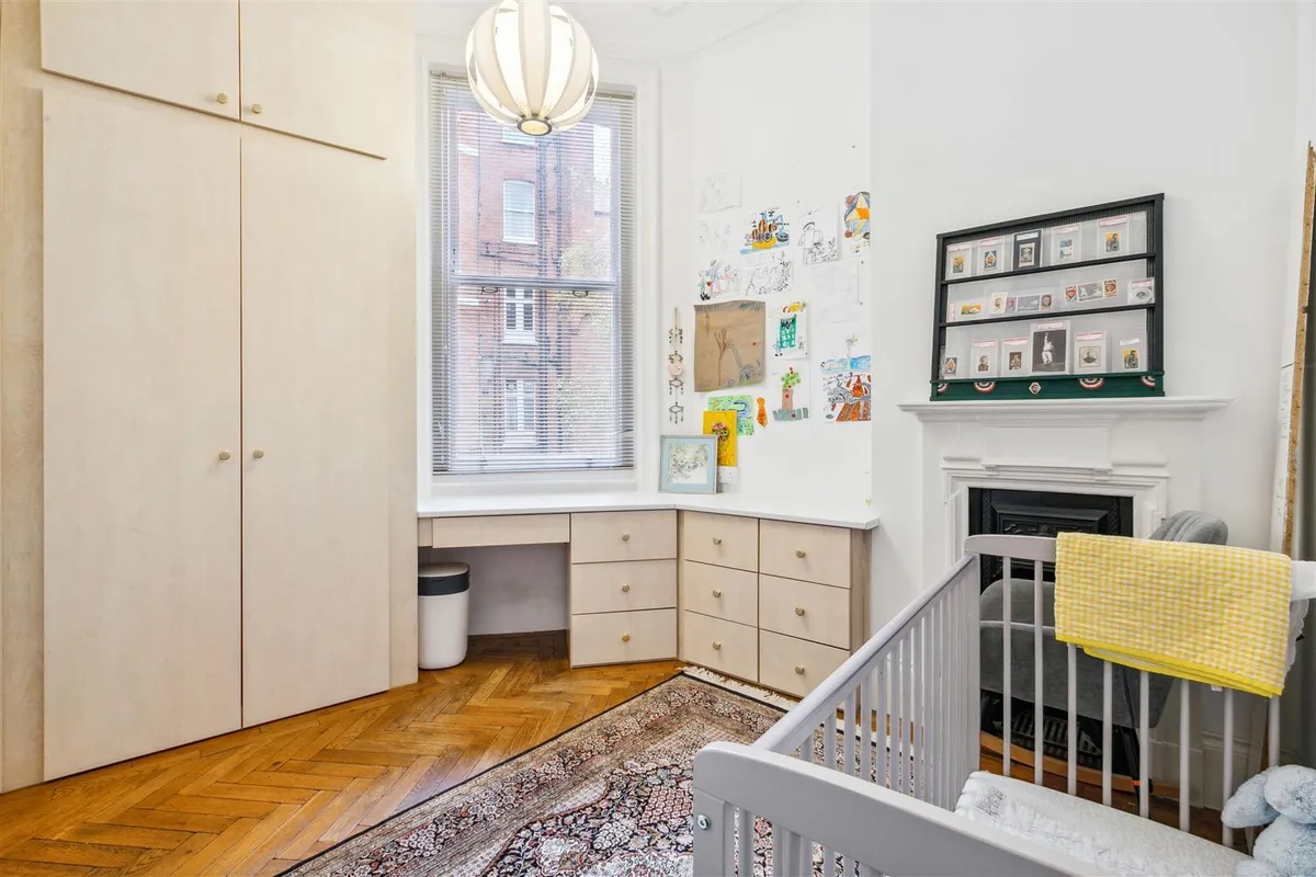 Fitzgeorge Avenue, London, W14