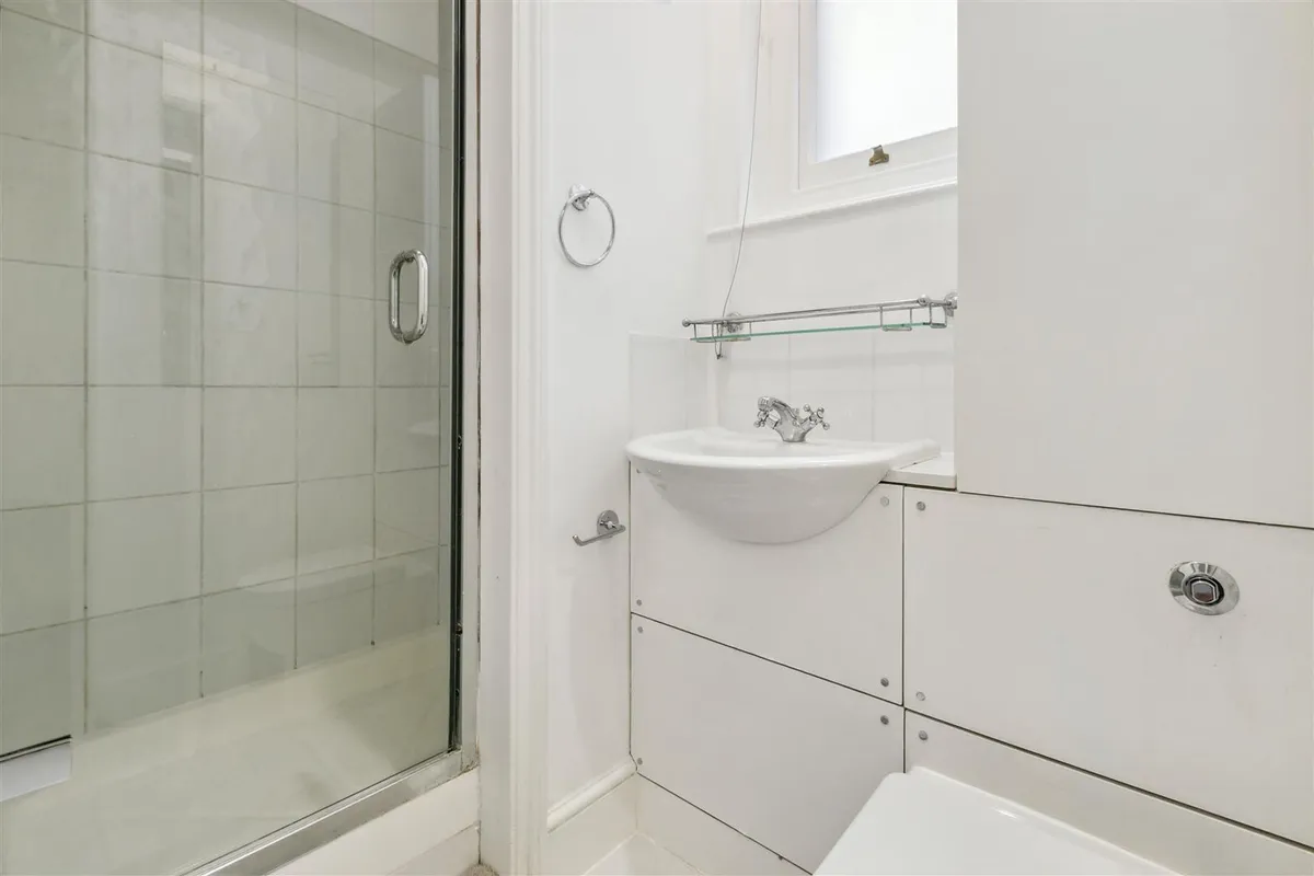 Fitzgeorge Avenue, London, W14