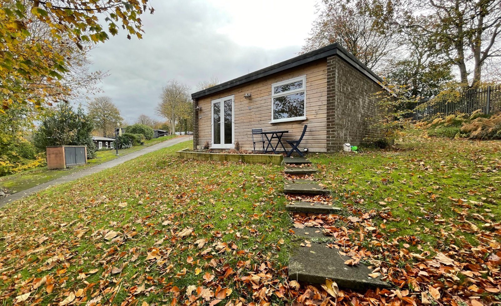 2 bedroom property for sale in Snowdon Drive, Caeathro, Caernarfon