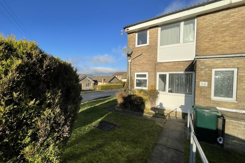 Elm Tree Close, KEIGHLEY 1 bedroom flat Holroyds Estate Agents