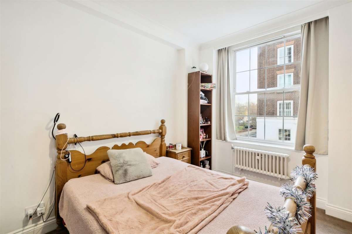 3 bedroom property for sale in North End House, Fitzjames Avenue