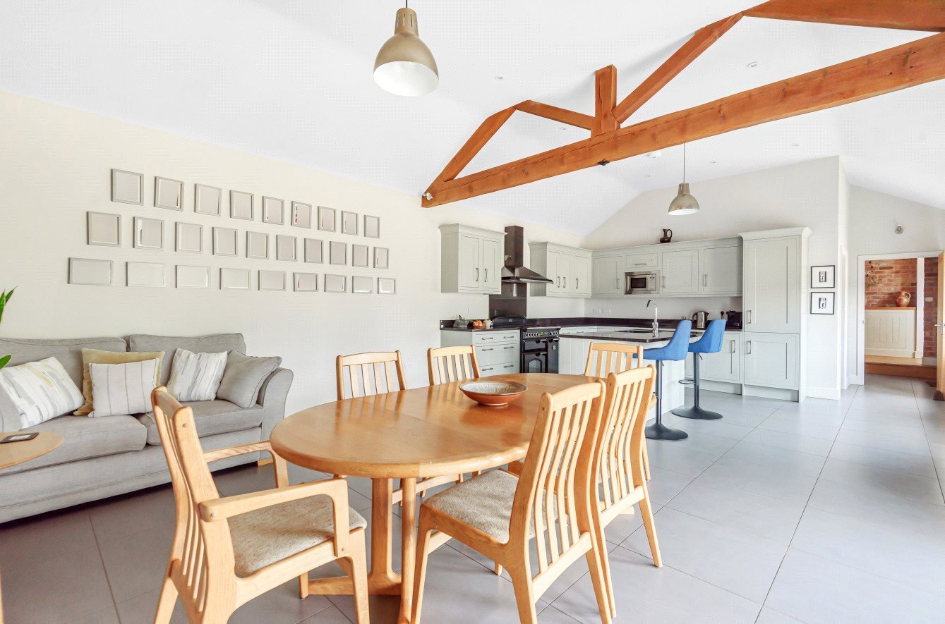 JacksonStops 4 bedroom property for sale in Bidwell Lane, Caldecott