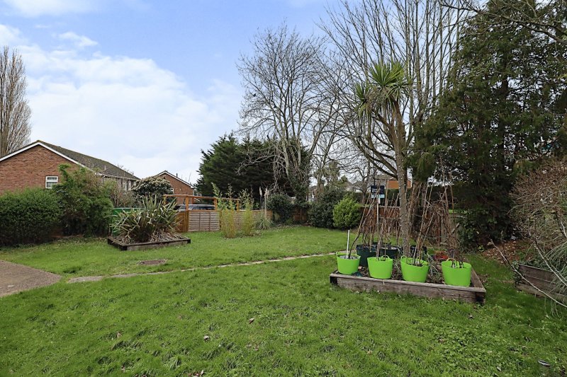3 bedroom property for sale in Staplers Road, Newport, Isle of Wight