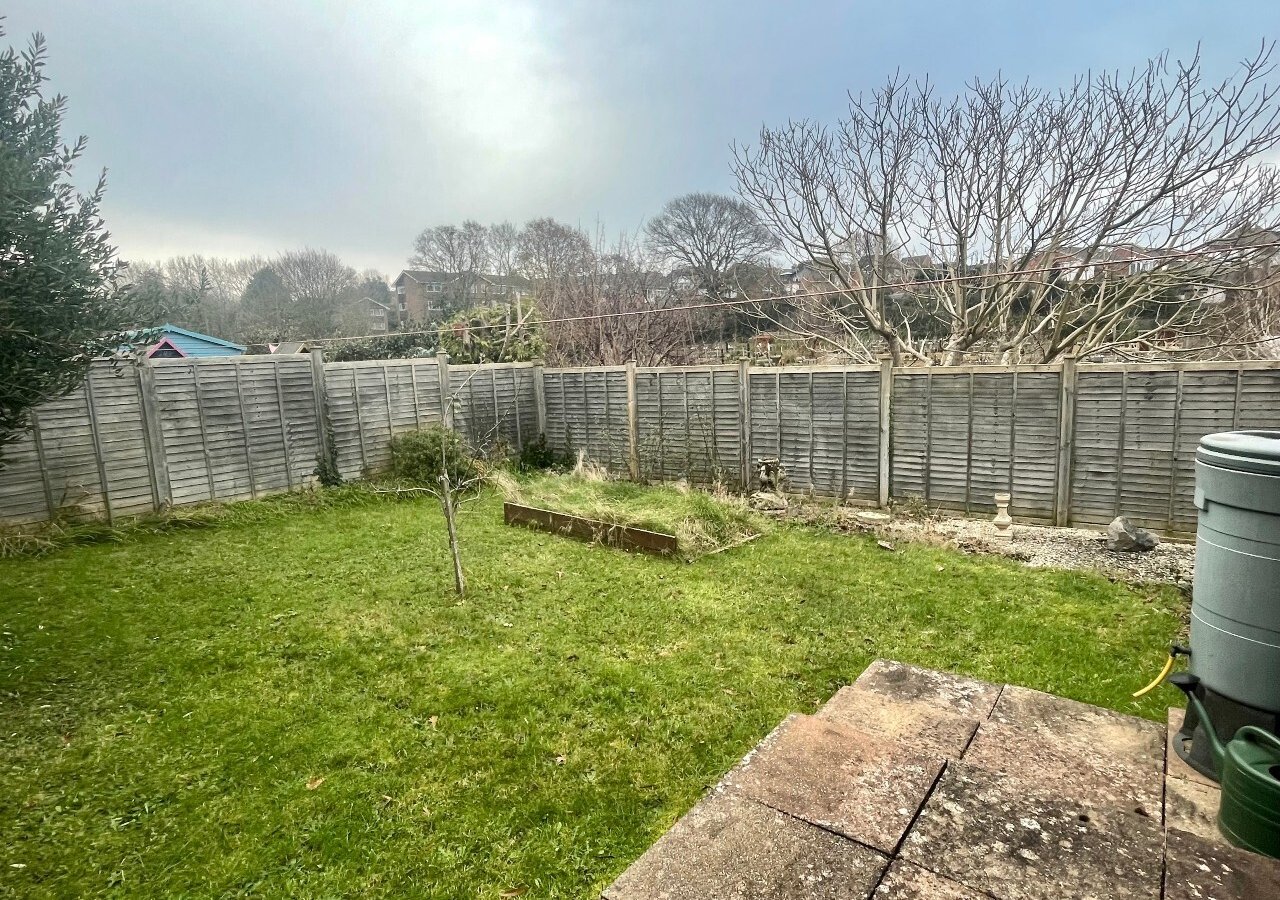 2 bedroom property for sale in Bapton Close, Exmouth Guide price £350,000