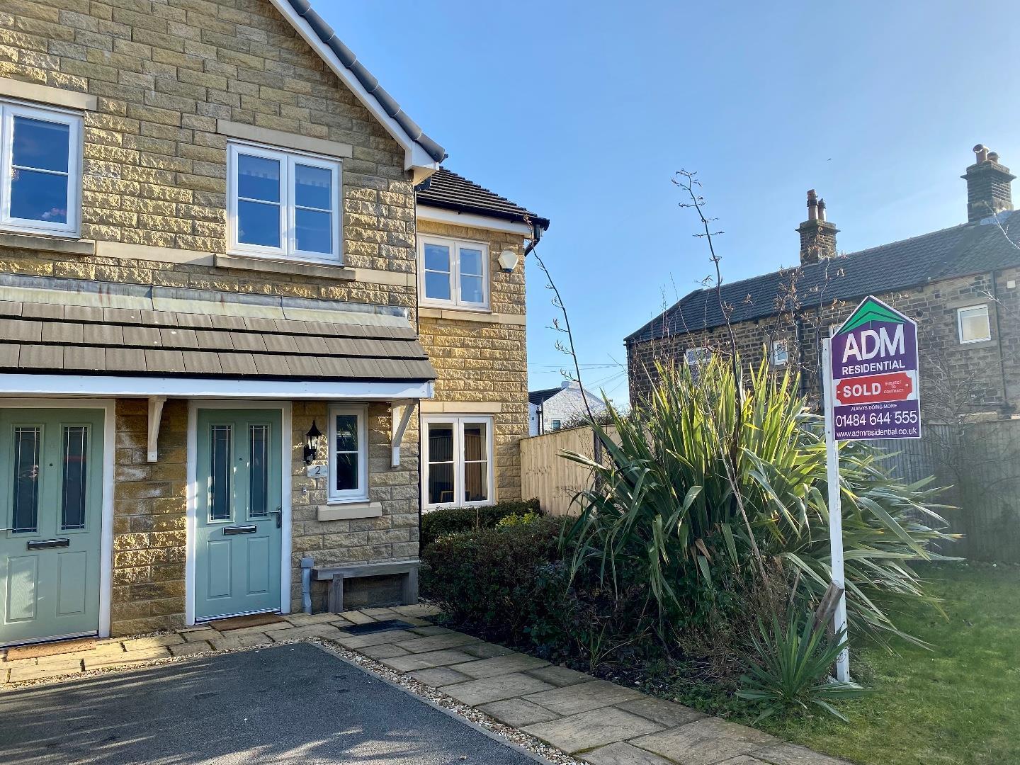 3 bedroom property for sale in Mulberry Drive, Golcar, Huddersfield £