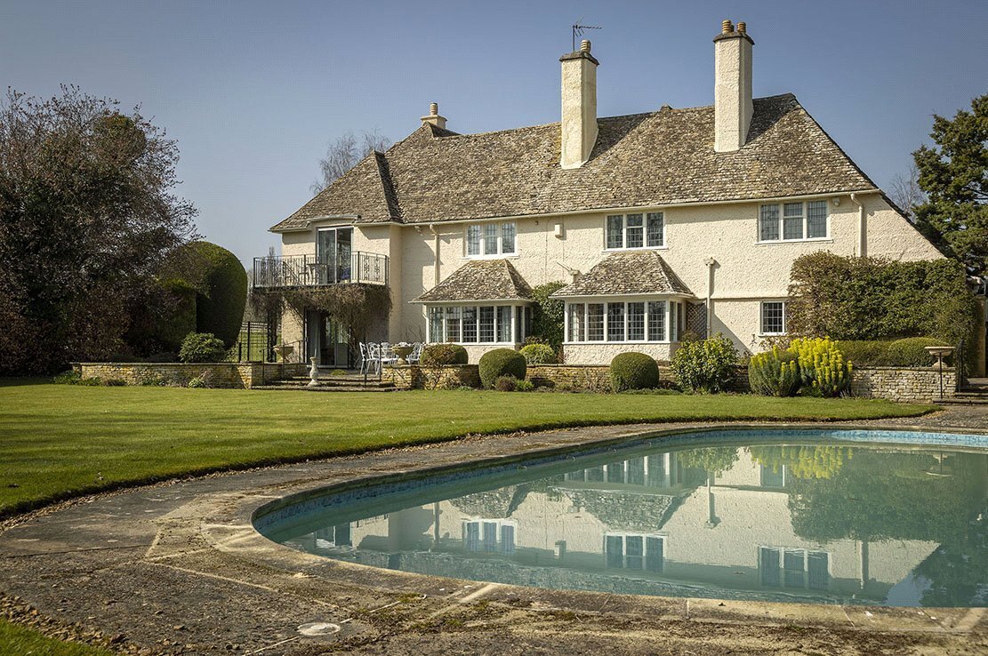 JacksonStops 6 bedroom property for sale in Catbrook, Chipping