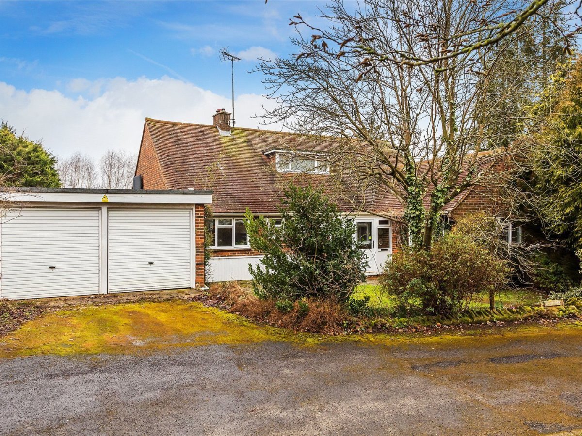 JacksonStops 3 bedroom property for sale in High Street, Limpsfield