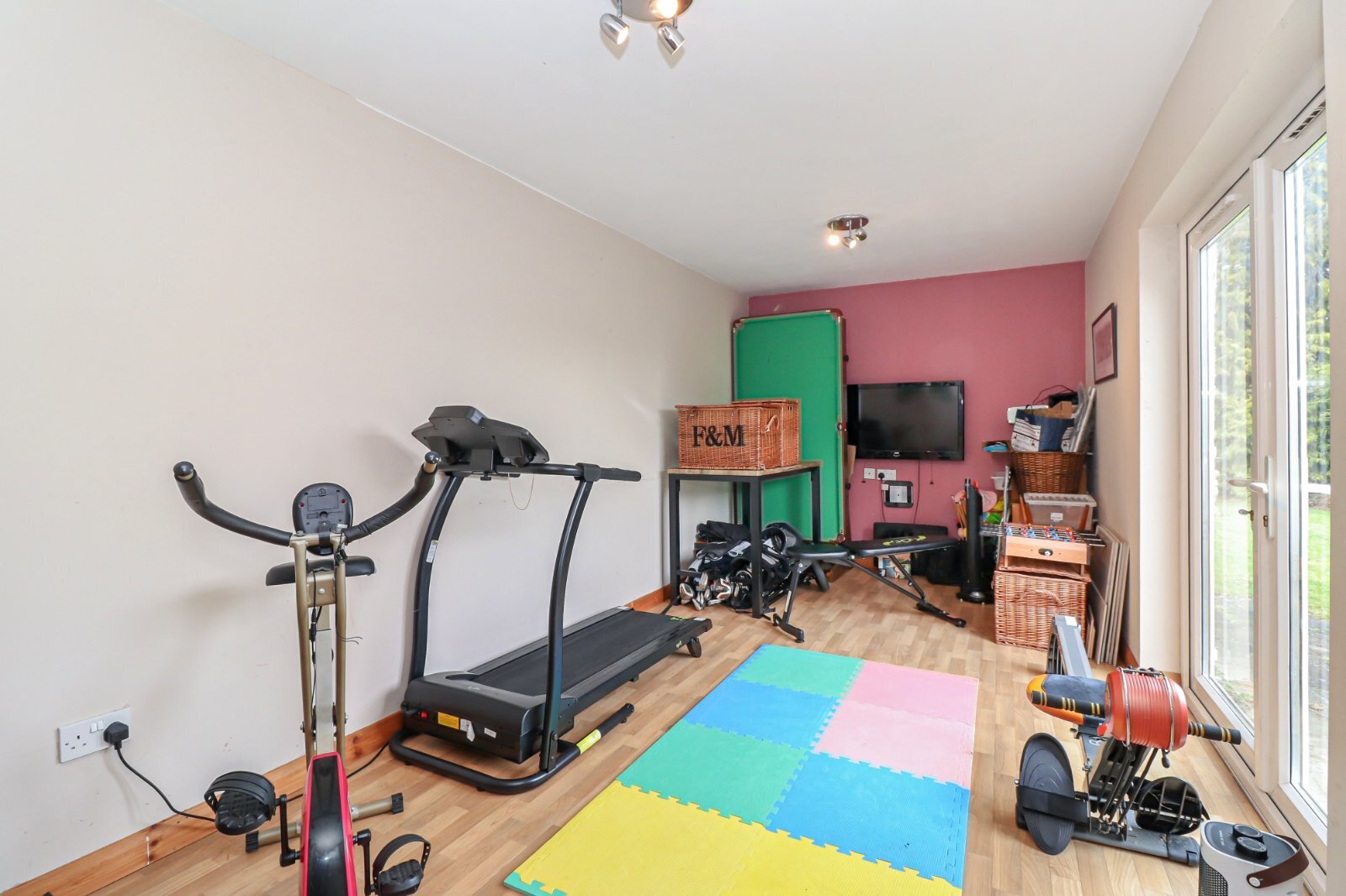 4 bedroom property for sale in Coniston Road, Kings Langley, Herts, WD4