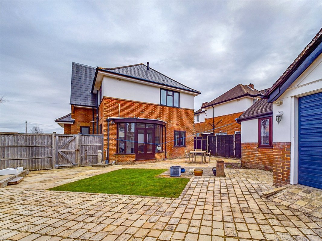 4 bedroom property for sale in Verona Avenue, Southbourne, Bournemouth